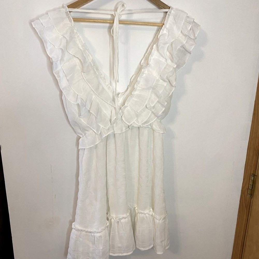 Storia White Ruffled V Bodice Sleeveless Tie Neck Dress